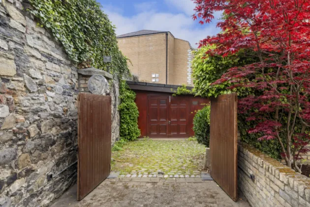 Photo of 2 Harcourt Terrace, Dublin 2, D02 E722