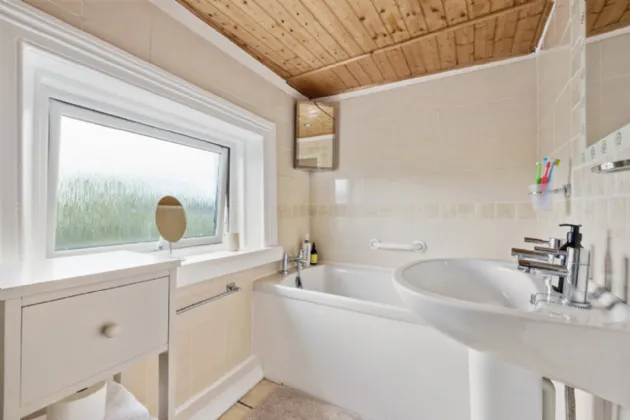 Photo of 100 Strand Road, Sandymount, Dublin 4, D04 VY52