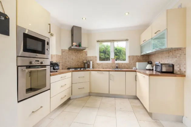 Photo of 22 Woodstown Parade, Knocklyon, Dublin 16, D16 X803