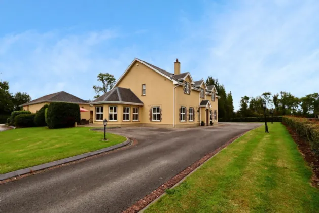 Photo of Creaghduff Stables, Coosan, Athlone, Co Westmeath, N37 K3E3