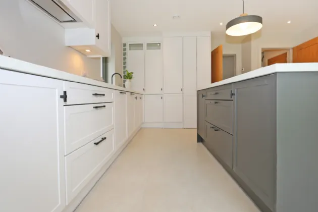 Photo of 2 Barnakyle Gardens, Patrickswell, Limerick, V9400N2