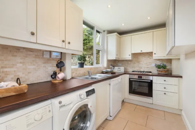 Photo of 1 Sandford Avenue, Donnybrook, Dublin 4, D04 C6Y6