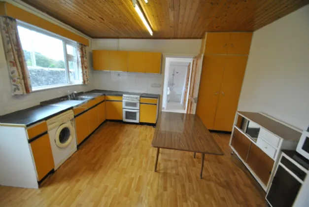 Photo of Rosemary Street, Roscrea, Co. Tipperary, E53 AE28