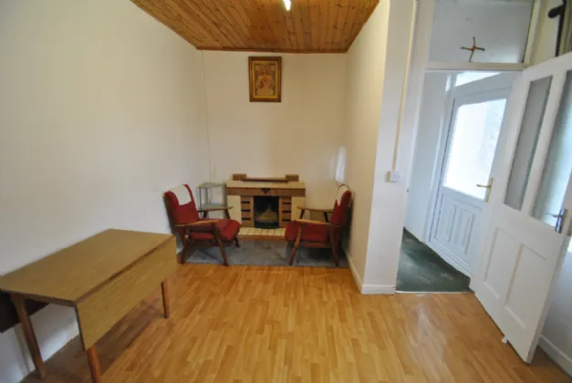 Photo of Rosemary Street, Roscrea, Co. Tipperary, E53 AE28