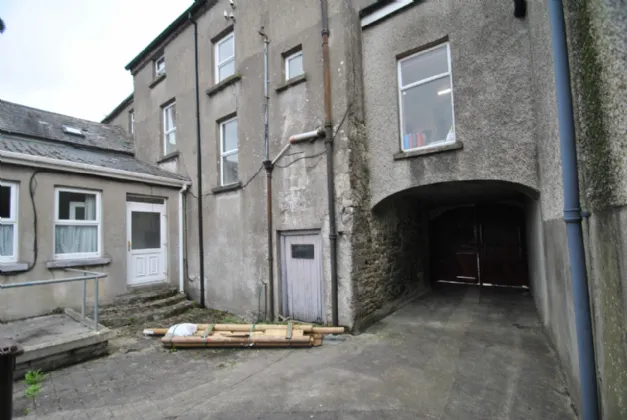 Photo of Rosemary Street, Roscrea, Co. Tipperary, E53 AE28