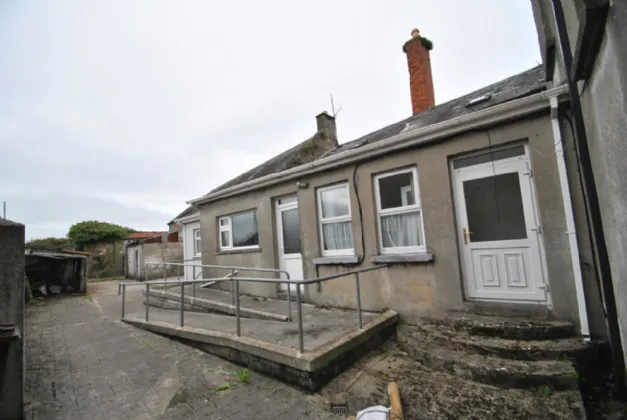 Photo of Rosemary Street, Roscrea, Co. Tipperary, E53 AE28