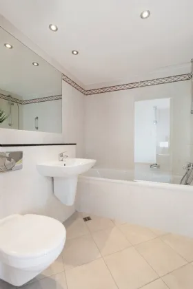 Photo of 178 The Links, Elmpark Green, Merrion Road, Dublin 4, D04 V329