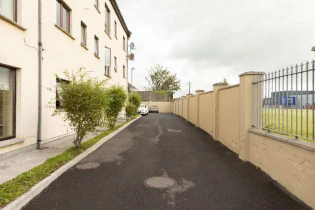 Photo of 4 Petitswood View, Dublin Rd, Mullingar, Co. Westmeath, N91 RY82