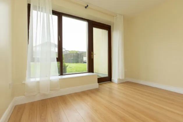 Photo of 4 Petitswood View, Dublin Rd, Mullingar, Co. Westmeath, N91 RY82