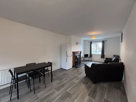 Photo of 17 Rosemount Close, Cahir, Co Tipperary, E21W544