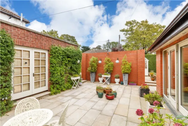 Photo of 74 Howth Road, Clontarf, Dublin 3, D03 AH98