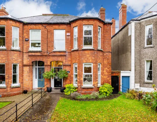 Photo of 10 Hollybrook Road, Clontarf, Dublin 3, D03 HW42