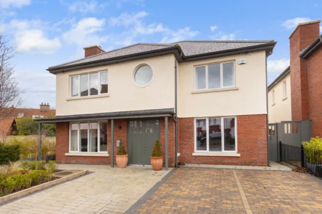 Photo of 15 Brennanstown Wood, Carrickmines, Dublin 18, D18 CVF6