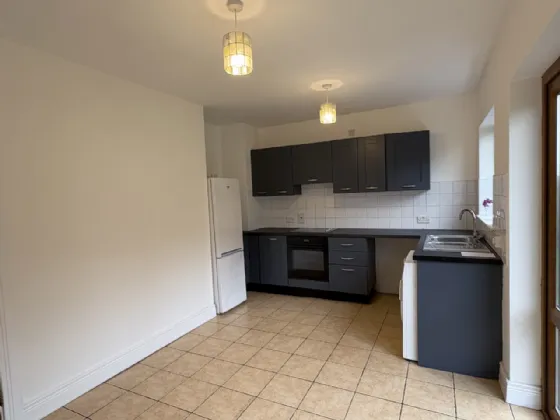 Photo of 16 Racecourse Lawns, Westport Road, Clifden, H71X092