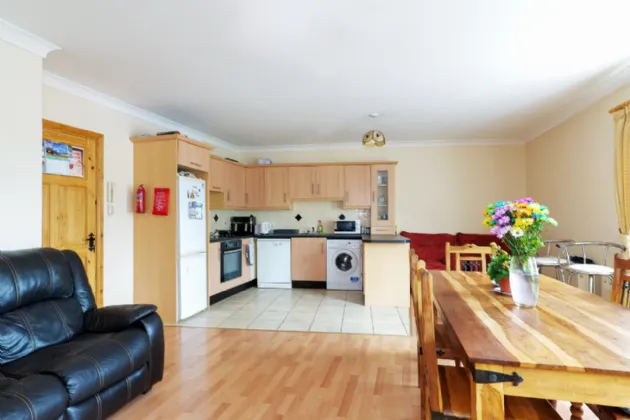 Photo of Londis, Church Street, Glenamaddy, Co. Galway, F45 CD85