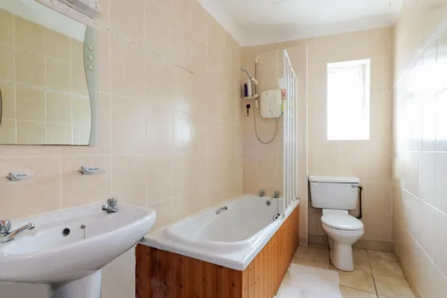 Photo of Londis, Church Street, Glenamaddy, Co. Galway, F45 CD85