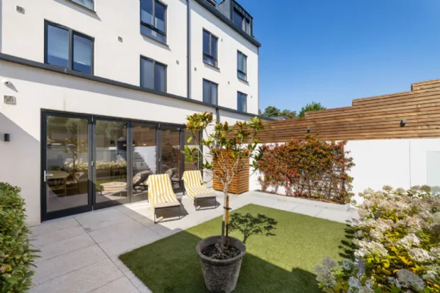 Photo of 7 The Terrace, Torquay Road, Foxrock, Dublin 18, D18 RRK5