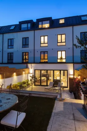 Photo of 7 The Terrace, Torquay Road, Foxrock, Dublin 18, D18 RRK5