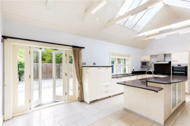 Photo of 33 St. Mary's Road, Ballsbridge, Dublin 4, D04 A6K2