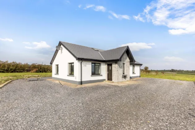 Photo of Eyrecourt Bungalow, Eyrecourt, County Galway, H53C6X6