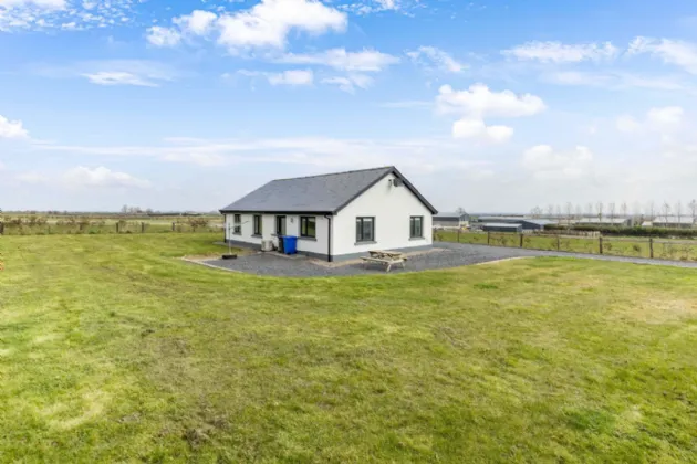 Photo of Eyrecourt Bungalow, Eyrecourt, County Galway, H53C6X6