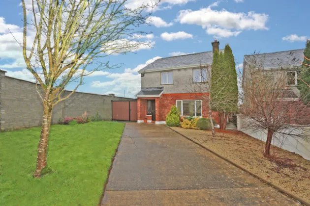 Photo of 31 Woodview Heights, Sixmilebridge, Co. Clare, V95H6K1