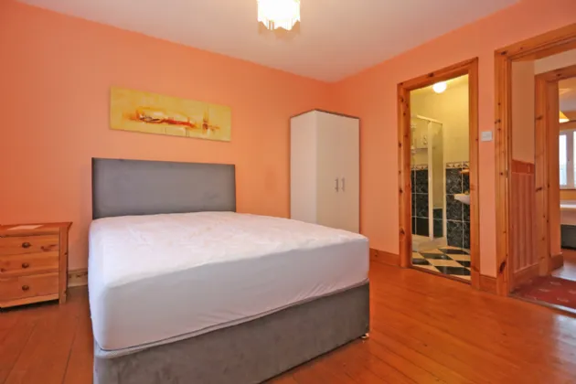 Photo of 31 Woodview Heights, Sixmilebridge, Co. Clare, V95H6K1