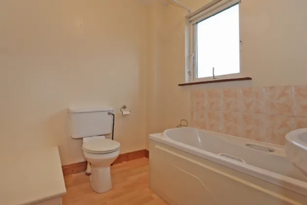 Photo of 27 Dun Aras, Shannon, Clare, V14DF22