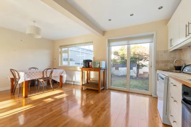 Photo of 37 Castleknock Crescent, Castleknock, Dublin 15, D15KOWV