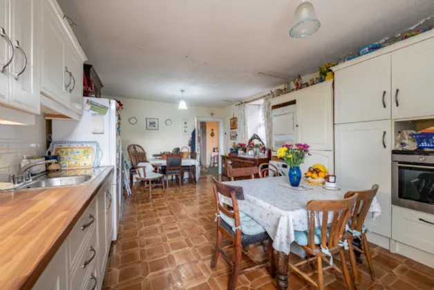 Photo of The Square, Kenmare, Co Kerry, V93 YW44