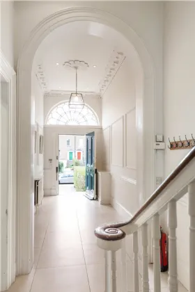 Photo of 70 Waterloo Road, Ballsbridge, Dublin 4, D04 C796