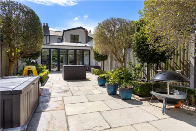 Photo of 22 Shelbourne Road, Ballsbridge, Dublin 4, D04 FR99