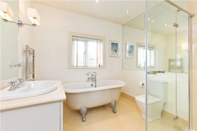 Photo of 42 Seafort Avenue, Sandymount, Dublin 4, D04 NY38