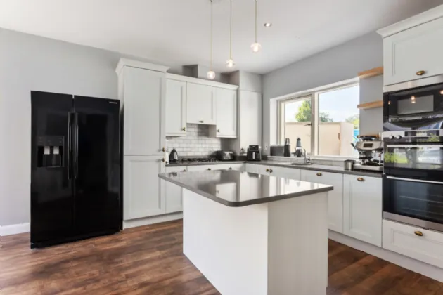 Photo of 1 Willow Glen, Glenamuck Road, Carrickmines, Dublin 18, D18 TVX4