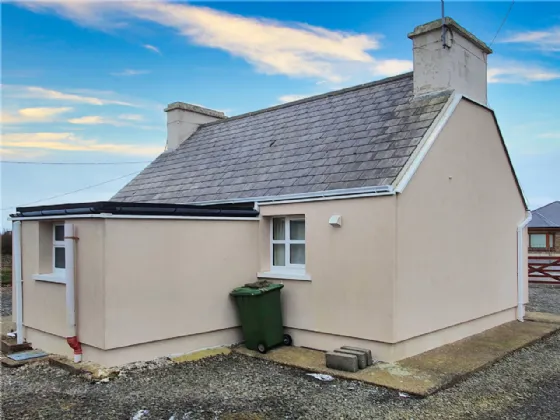 Photo of Foxglove Cottage, Killard Road, Doonbeg, Co Clare, V15 W028