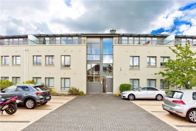 Photo of 7 Yeats Hall, Carrickmines Wood, Brennanstown Road, Dublin 18, D18 AY22