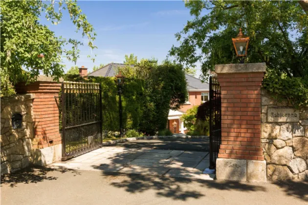 Photo of Ashieanna, Ballycorus Road, Kilternan, Dublin 18, D18 KR92