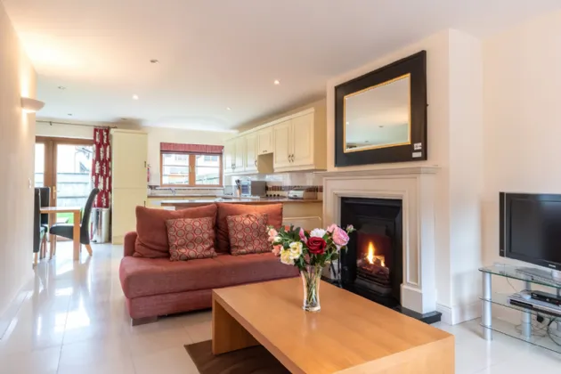 Photo of 8 Ceann Mara Court, Pairc na Gloine, Kenmare, Co Kerry, V93 V093