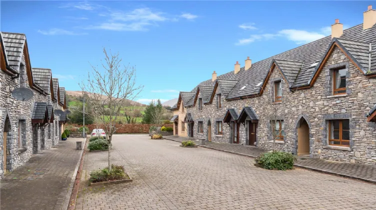 Photo of 8 Ceann Mara Court, Pairc na Gloine, Kenmare, Co Kerry, V93 V093