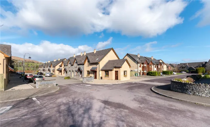 Photo of 8 Ceann Mara Court, Pairc na Gloine, Kenmare, Co Kerry, V93 V093