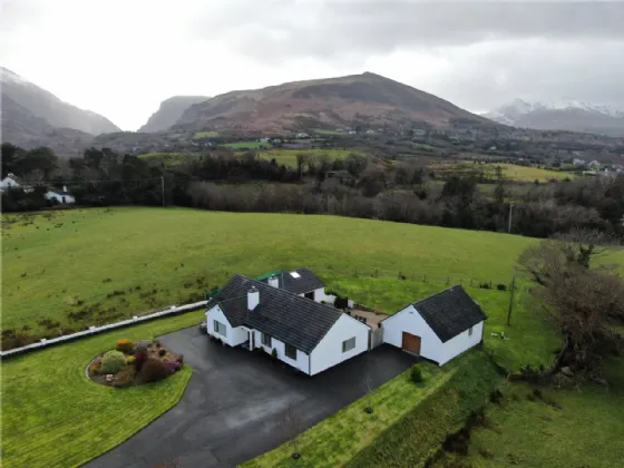 Photo of Dunloe Upper, Beaufort, Killarney, Co Kerry, V93AOY7