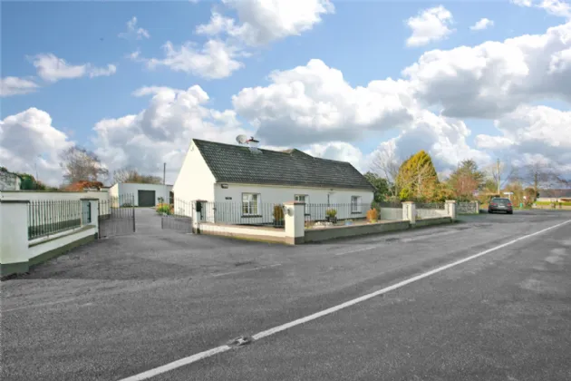 Photo of Crossroads Cottage, Castleroberts, Adare, Co Limerick, V94 VY2Y