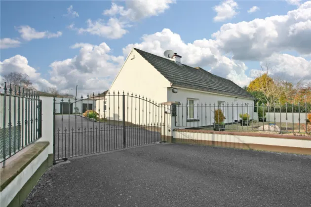 Photo of Crossroads Cottage, Castleroberts, Adare, Co Limerick, V94 VY2Y