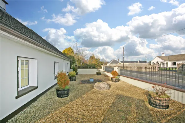 Photo of Crossroads Cottage, Castleroberts, Adare, Co Limerick, V94 VY2Y