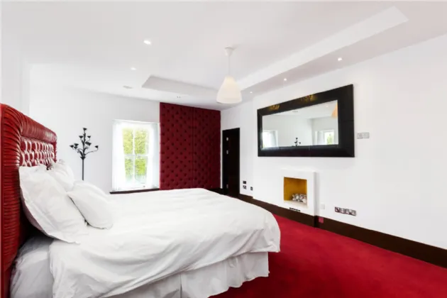 Photo of Penthouse Apartment, Holyrood Castle, Holyrood Park, Sandymount, Dublin 4, D04 HR12
