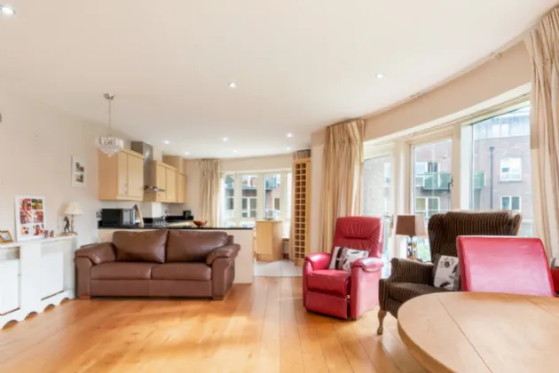 Photo of 6 The Crescent, Fortfield Square, Terenure, Dublin 6W, D6W V966