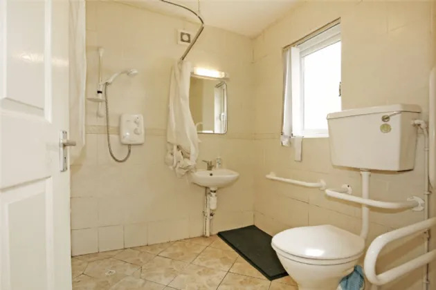 Photo of 73 Wolfe Tone St, Limerick, V94 E24X