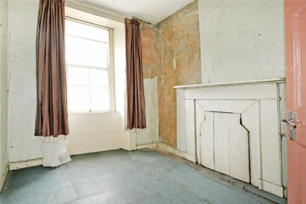 Photo of 73 Wolfe Tone St, Limerick, V94 E24X