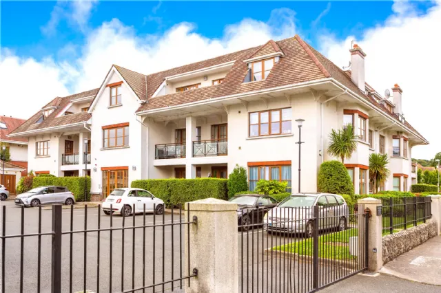 Photo of 22 Cairnbrook Avenue, Cairnbrook, Carrickmines, Dublin 18, D18 A597