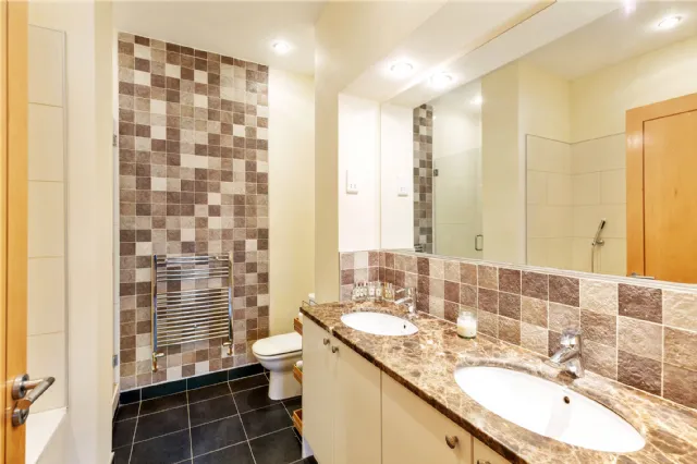 Photo of 22 Cairnbrook Avenue, Cairnbrook, Carrickmines, Dublin 18, D18 A597